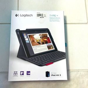 Protective case with integrated keyboard for an iPad Air 2